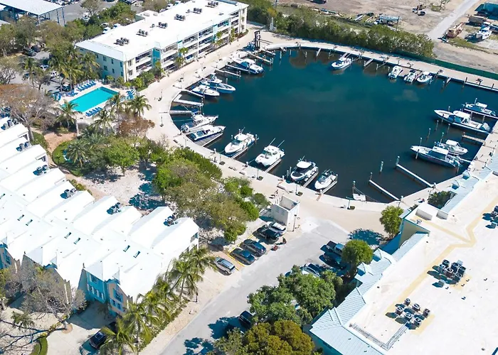124 Mariners Club